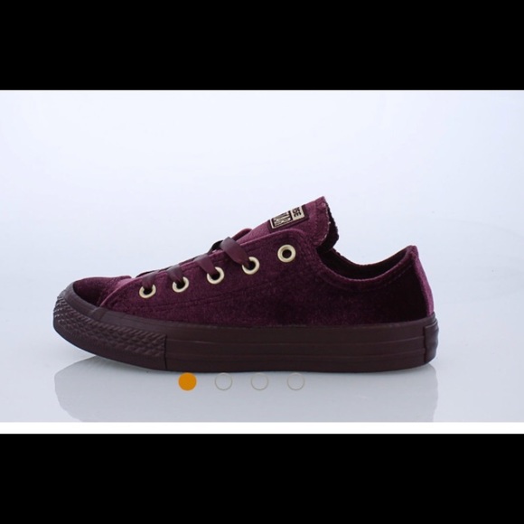 RARE Chuck Taylor Velvet All Star Sneakers - Picture 5 of 6